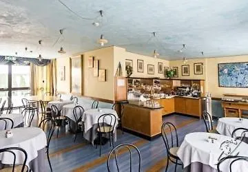 Ilga Hotel Collecchio 3*,